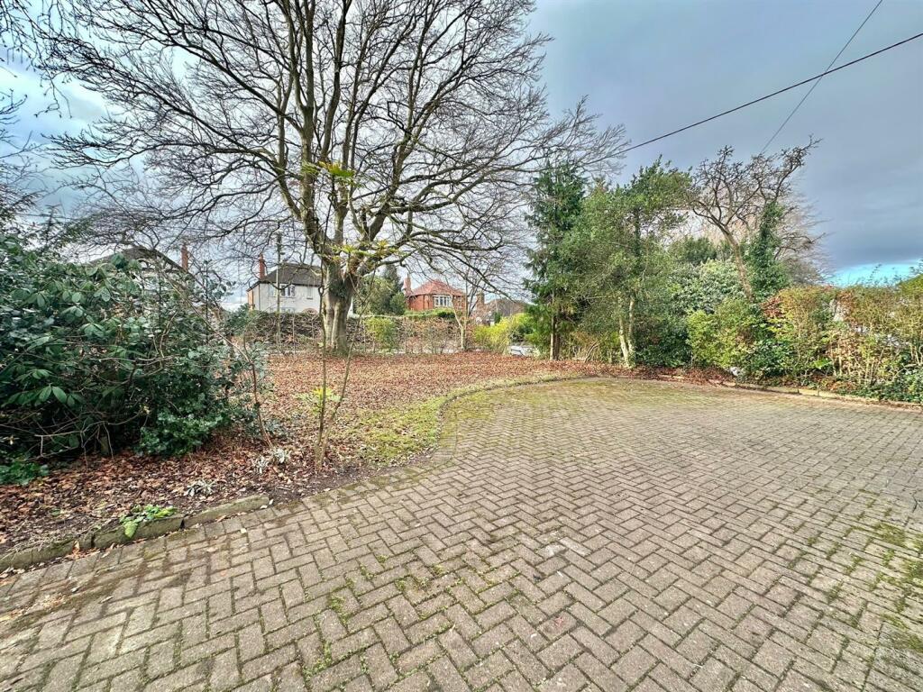 Additional property image - Rope Lane, Wistaston, Cheshire
