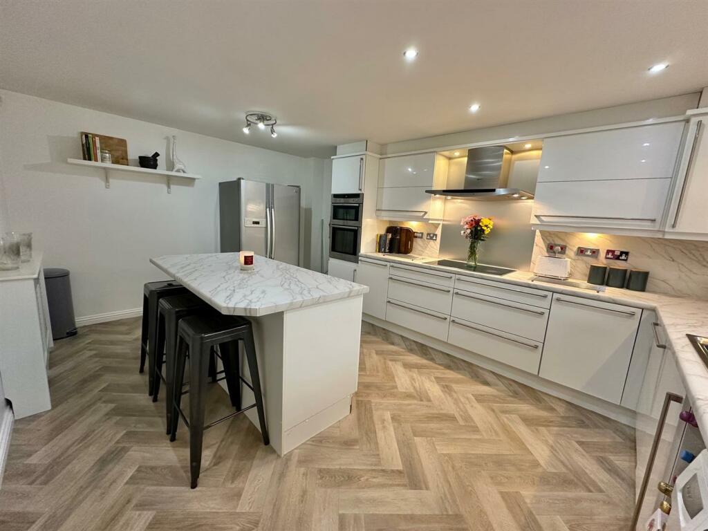Additional property image - St. Clements Court, Weston, Cheshire