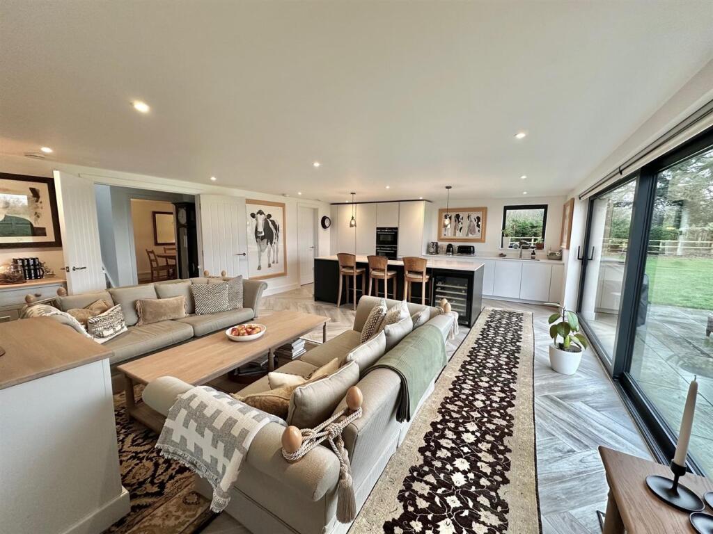 Additional property image - Snape Lane, Weston, Cheshire