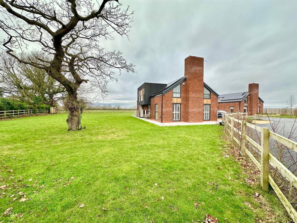 Additional property image - Snape Lane, Weston, Cheshire