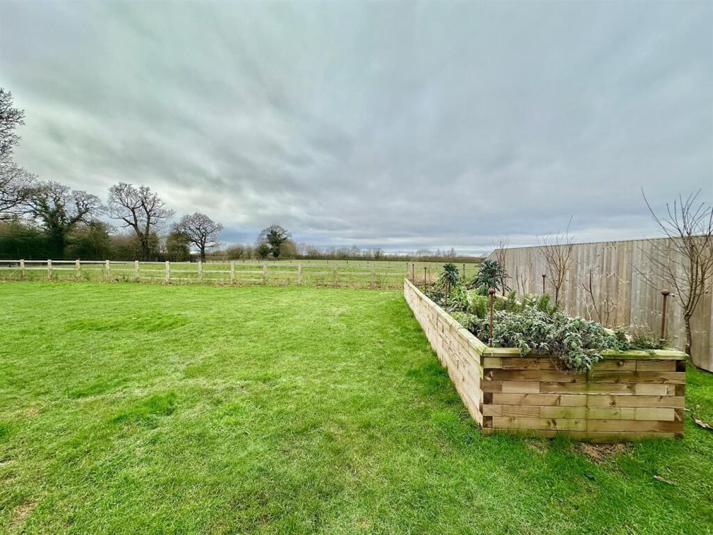 Additional property image - Snape Lane, Weston, Cheshire