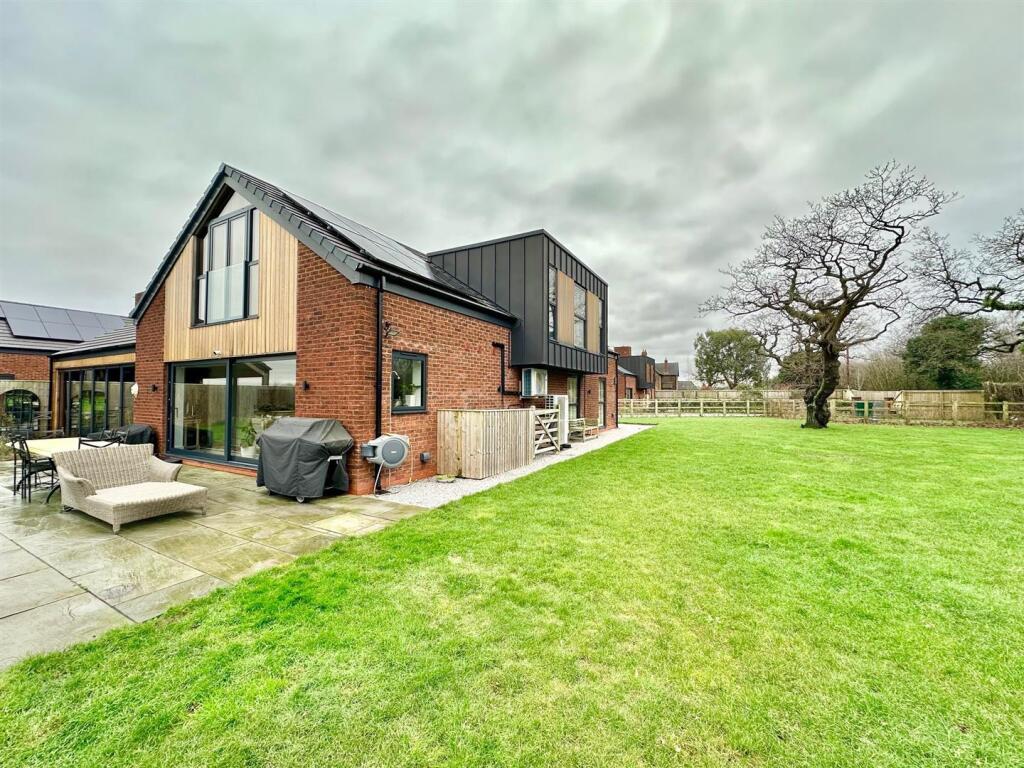Additional property image - Snape Lane, Weston, Cheshire