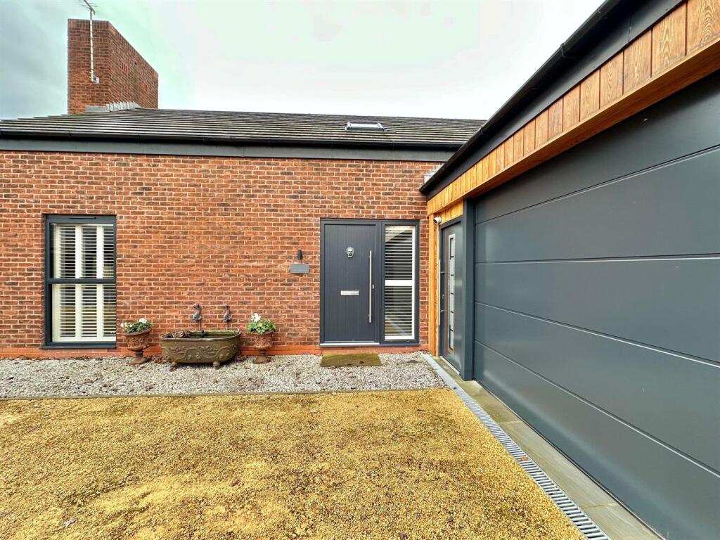 Additional property image - Snape Lane, Weston, Cheshire