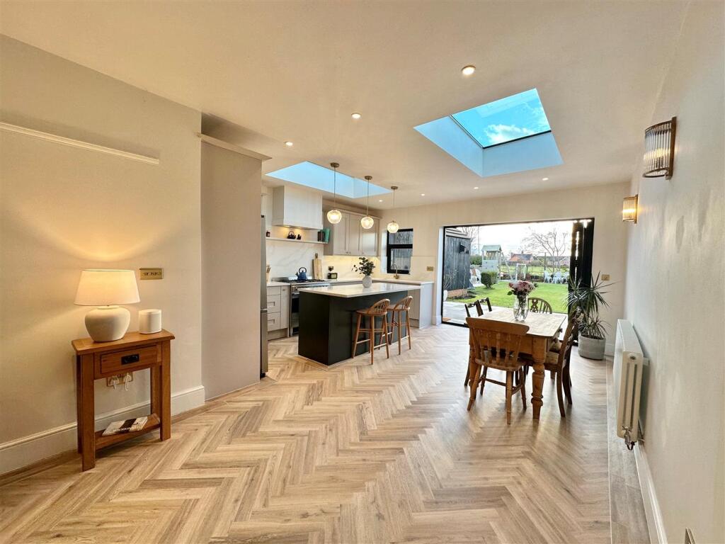 Additional property image - Rope Lane, Wistaston, Cheshire