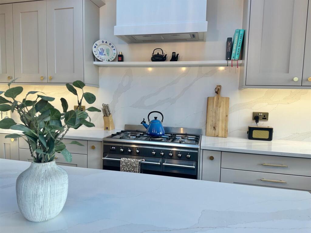 Additional property image - Rope Lane, Wistaston, Cheshire