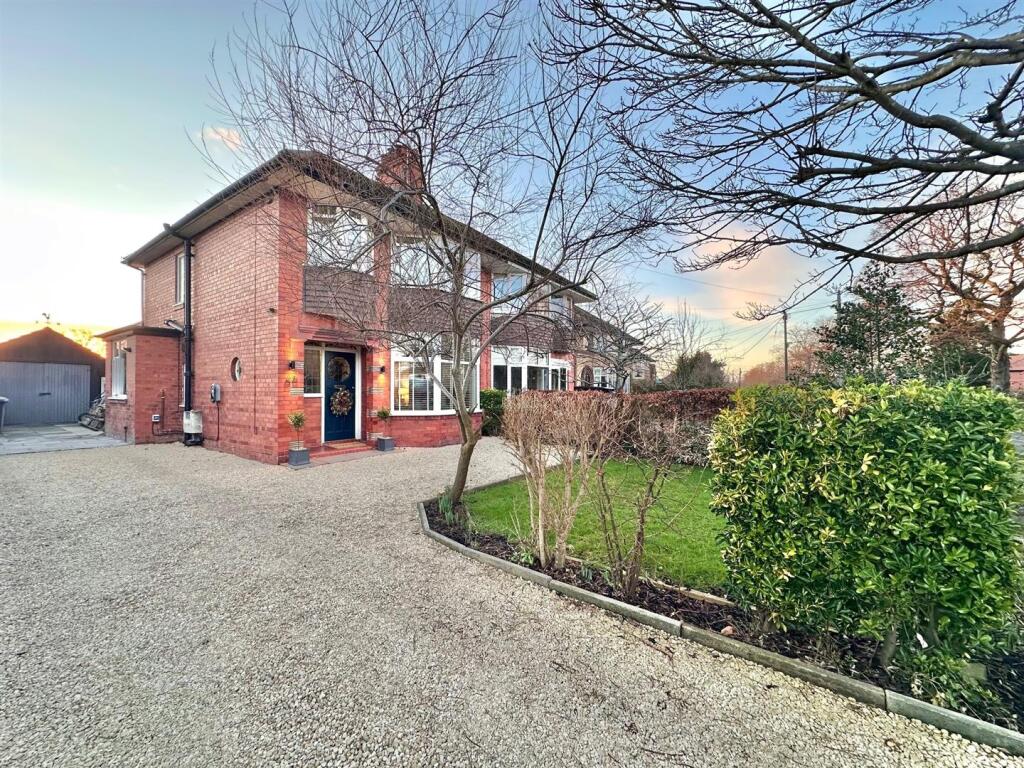 Additional property image - Rope Lane, Wistaston, Cheshire