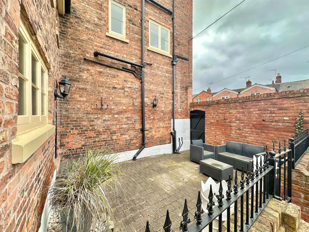 Additional property image - Welsh Row, Nantwich, Cheshire