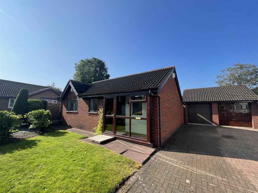 2 bedroom detached bungalow for sale in Bollington Avenue, Leftwich