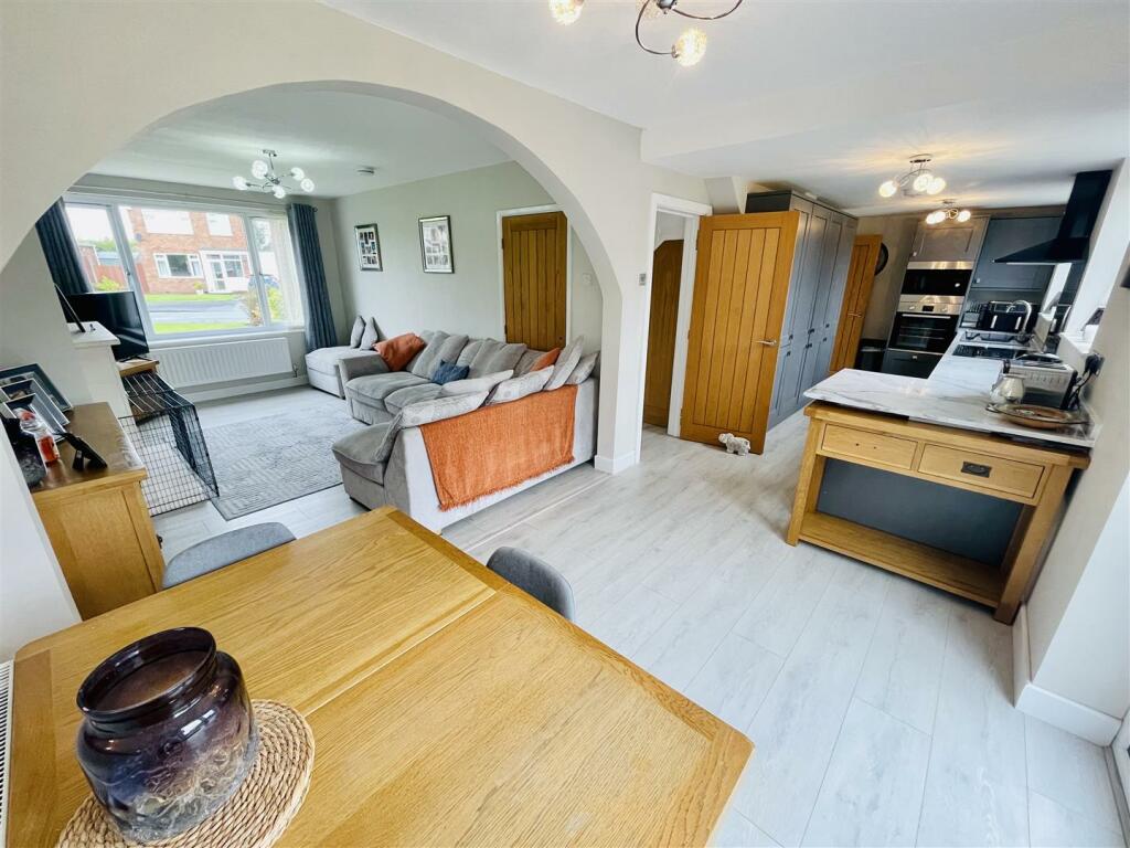 Additional property image - Yew Tree Drive, Barnton, Northwich