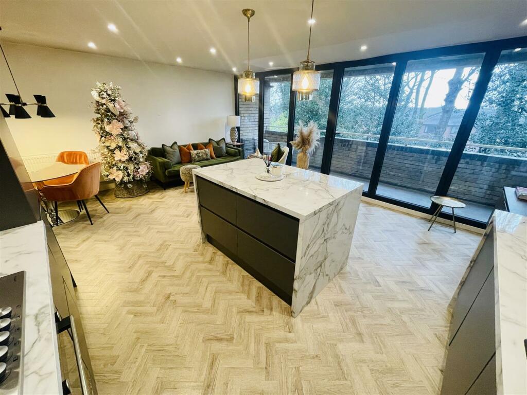 Additional property image - Old Vicarage Lane, Hartford, Northwich
