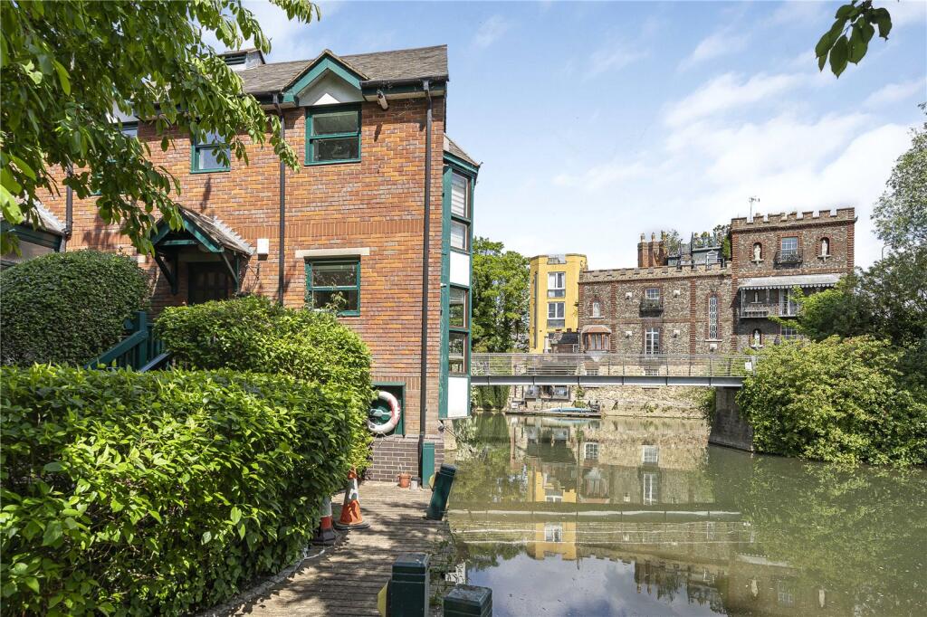 Main image of property: Brook Street, Oxford, Oxfordshire, OX1
