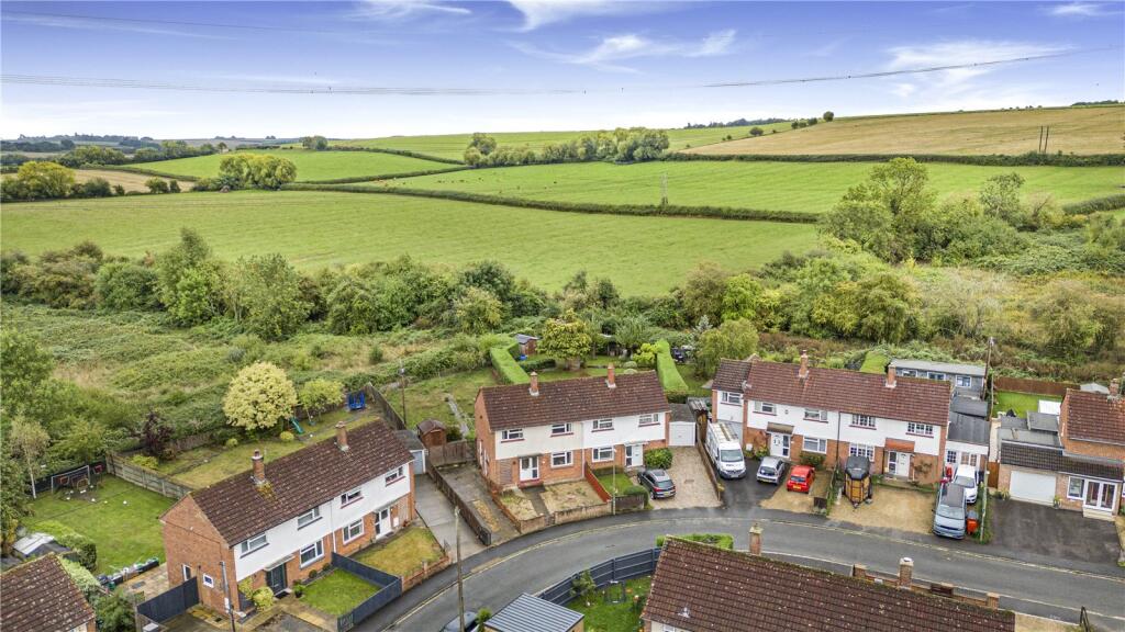 Main image of property: Elton Crescent, Wheatley, Oxford, Oxfordshire, OX33