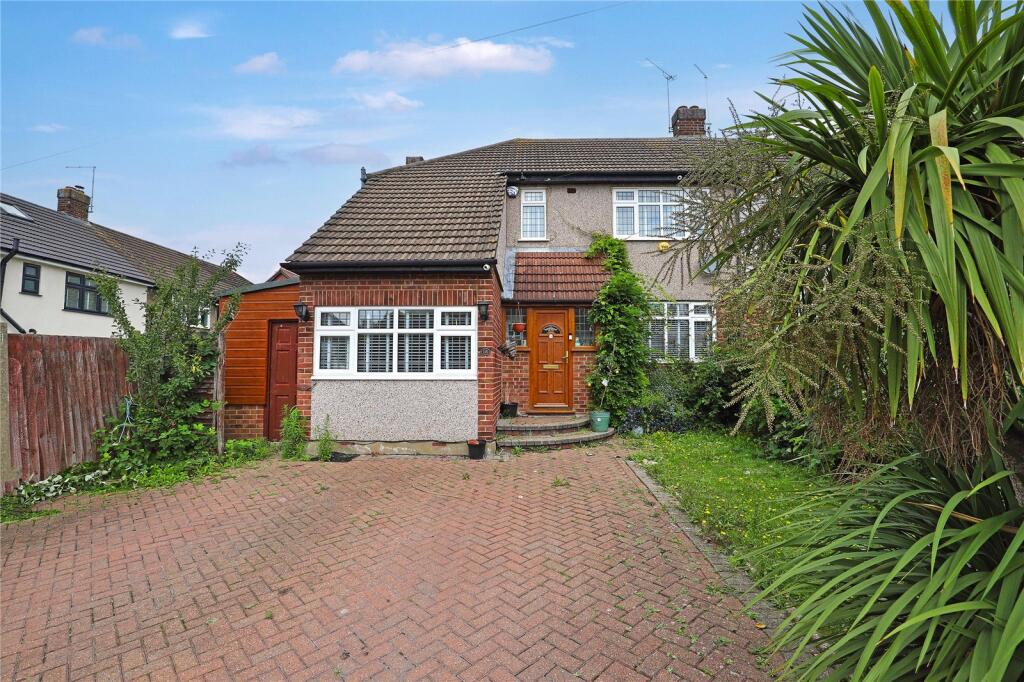 Main image of property: Fairview Close, Chigwell, Essex, IG7