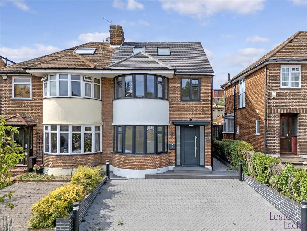 Main image of property: Lincoln Avenue, Southgate, London, N14