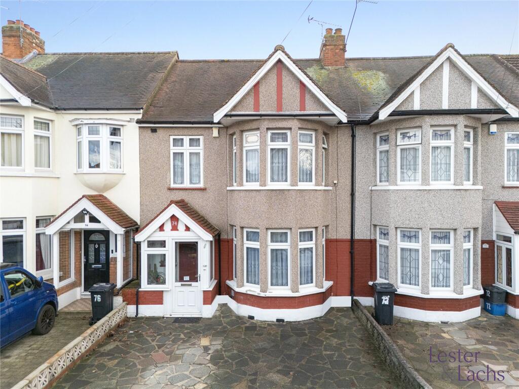 Main image of property: Collinwood Gardens, Clayhall, IG5