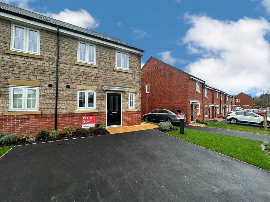 2 bedroom semidetached house for sale in Loughborough Road, Quorn