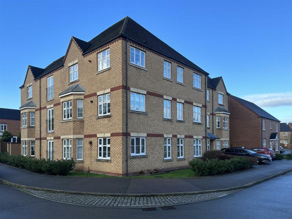 2 bedroom apartment for sale in Darwin Crescent, Loughborough, LE11