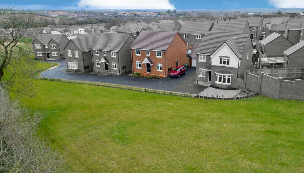 4 bedroom detached house for sale in Haines Drive, Sileby, Loughborough