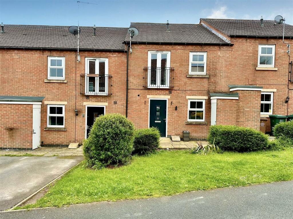 2 bedroom town house for sale in Suffolk Way, Church Gresley