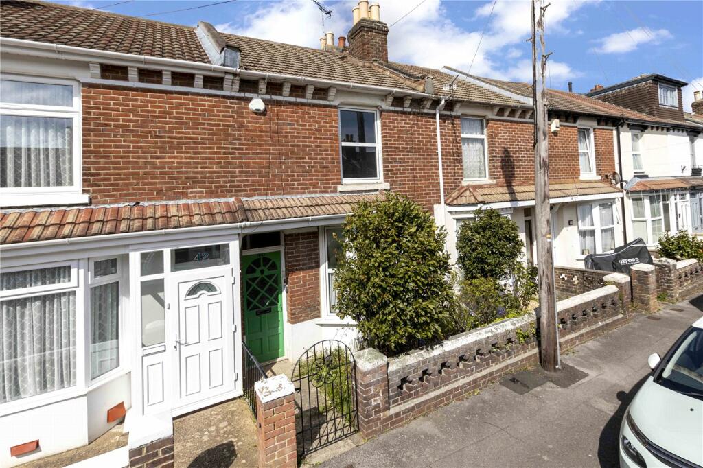 2 bedroom terraced house for sale in Tintern Road, Gosport, Hampshire, PO12