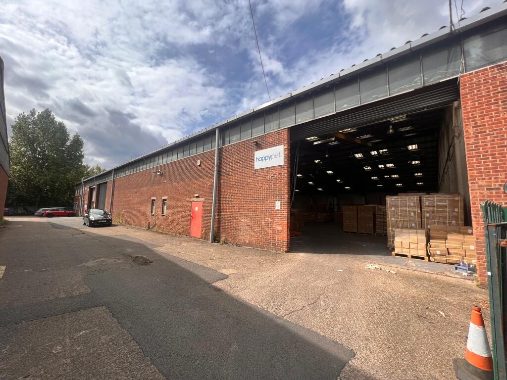 Light industrial facility to lease in Flatten Way, Syston, Leicester