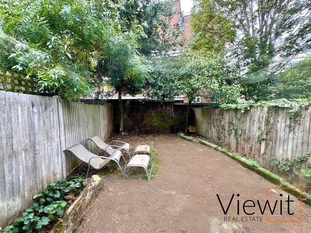 Main image of property: Kingswood Road, London