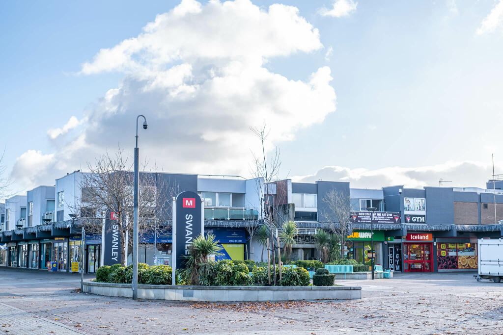 Additional property image - Highlands Hill,
Swanley,
Kent,
BR8 7NB