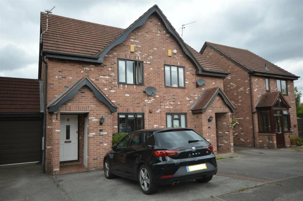 Main image of property: Bampton Court, Gamston, Nottingham, Nottinghamshire, NG2