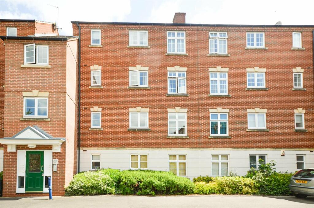 Main image of property: Corve Dale Walk, West Bridgford, Nottingham, Nottinghamshire, NG2