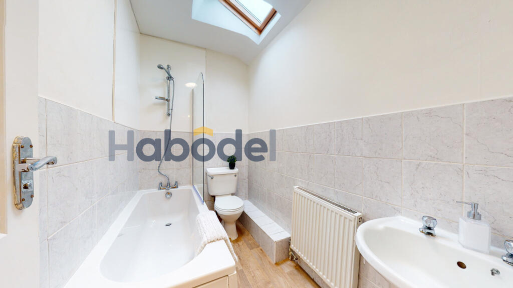 Main image of property: Aberdeen Walk, Scarborough, YO11 1XW