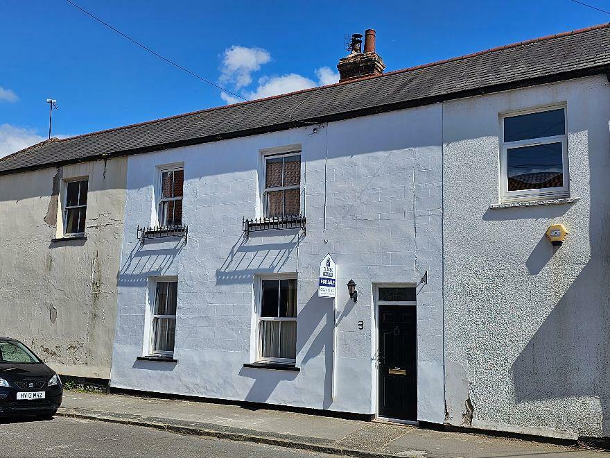 4 bedroom terraced house for sale in Newcastle Street, Tuxford, Newark