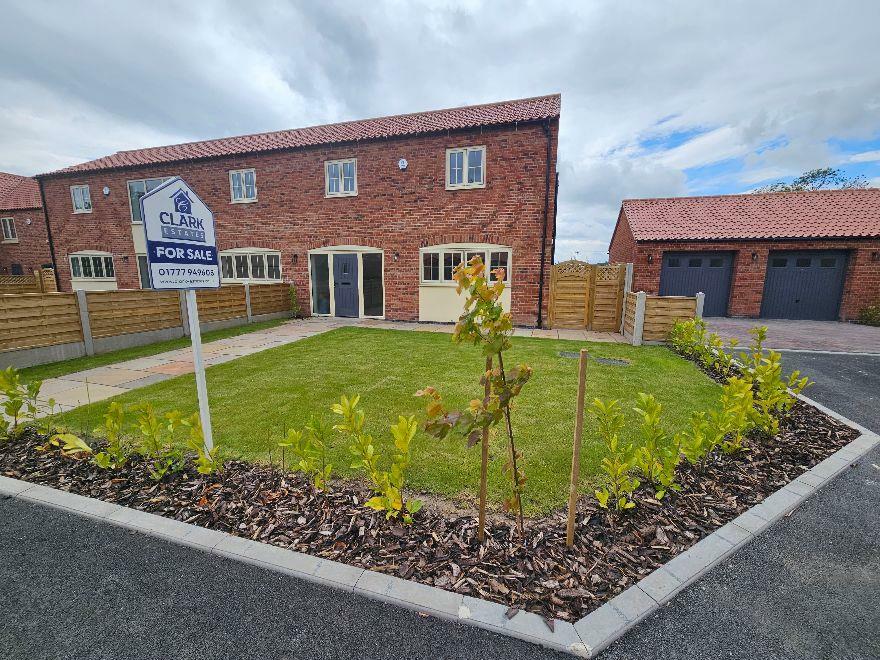 3 bedroom semidetached house for sale in Retford Road, South Leverton, Retford, DN22