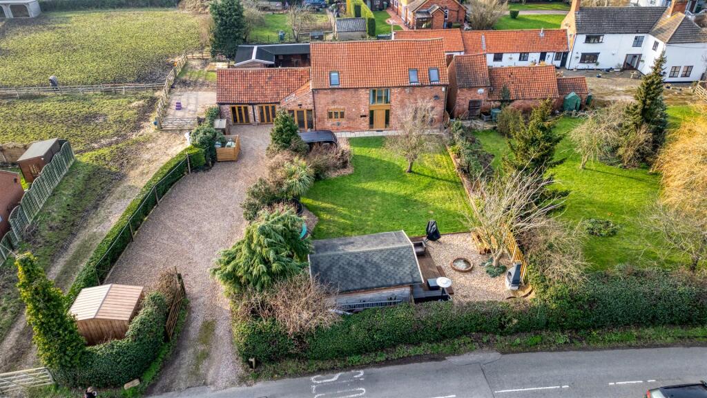 Main image of property: Colley Lane, Weston, Newark