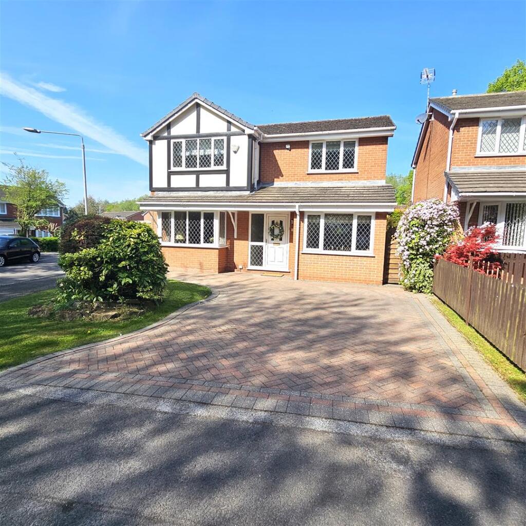Main image of property: Stainsborough Road, Hucknall, Nottingham