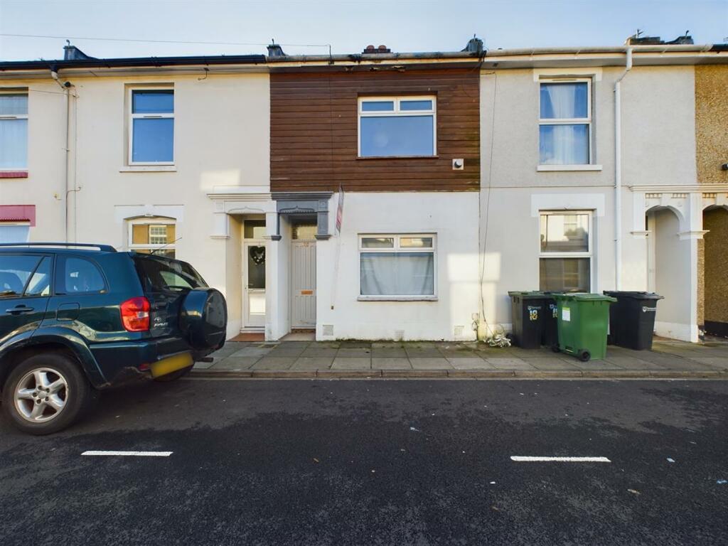 2 bedroom terraced house for sale in Liverpool Road, Portsmouth, PO1