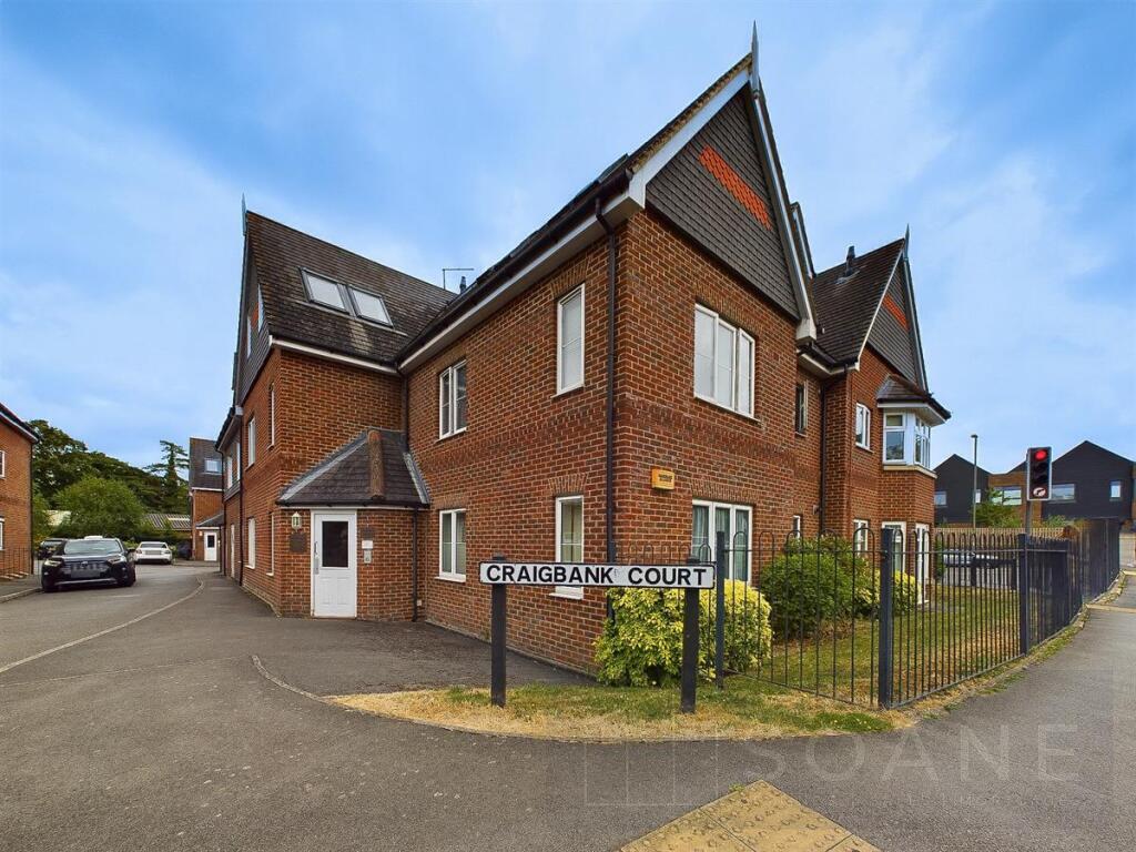 Main image of property: 22 Craigbank Court, The Avenue, Fareham, PO14 1AQ