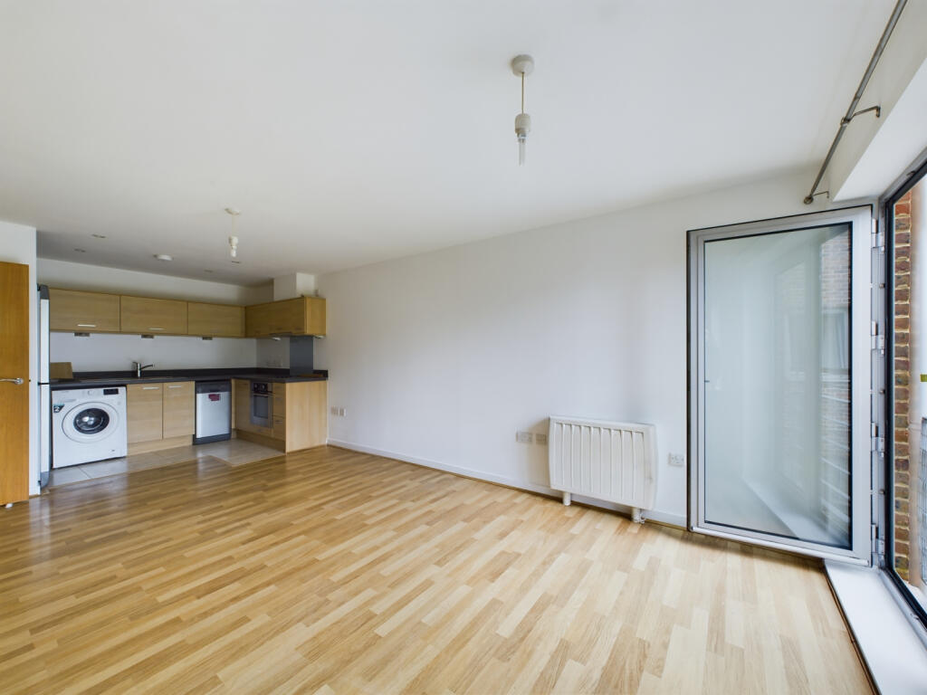 Main image of property: 17 Hamburg House, Cross Street, Portsmouth, Hampshire, PO1 3GG