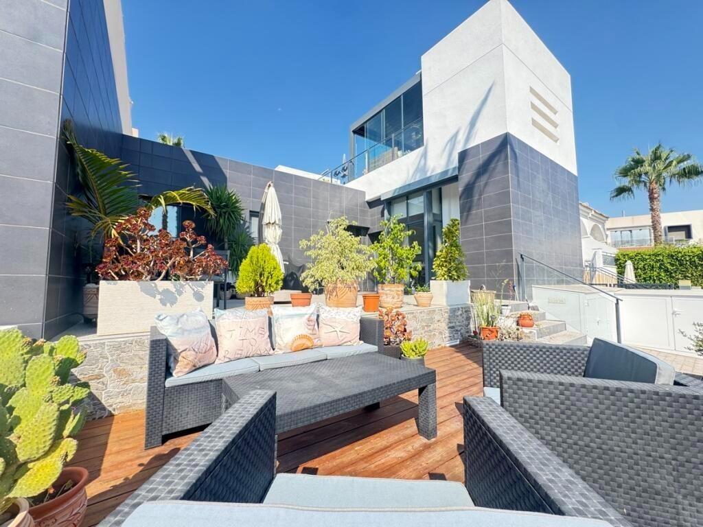 Main image of property: Villamartin, Alicante, Valencia