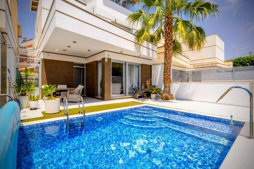 Main image of property: Cabo Roig, Alicante, Valencia