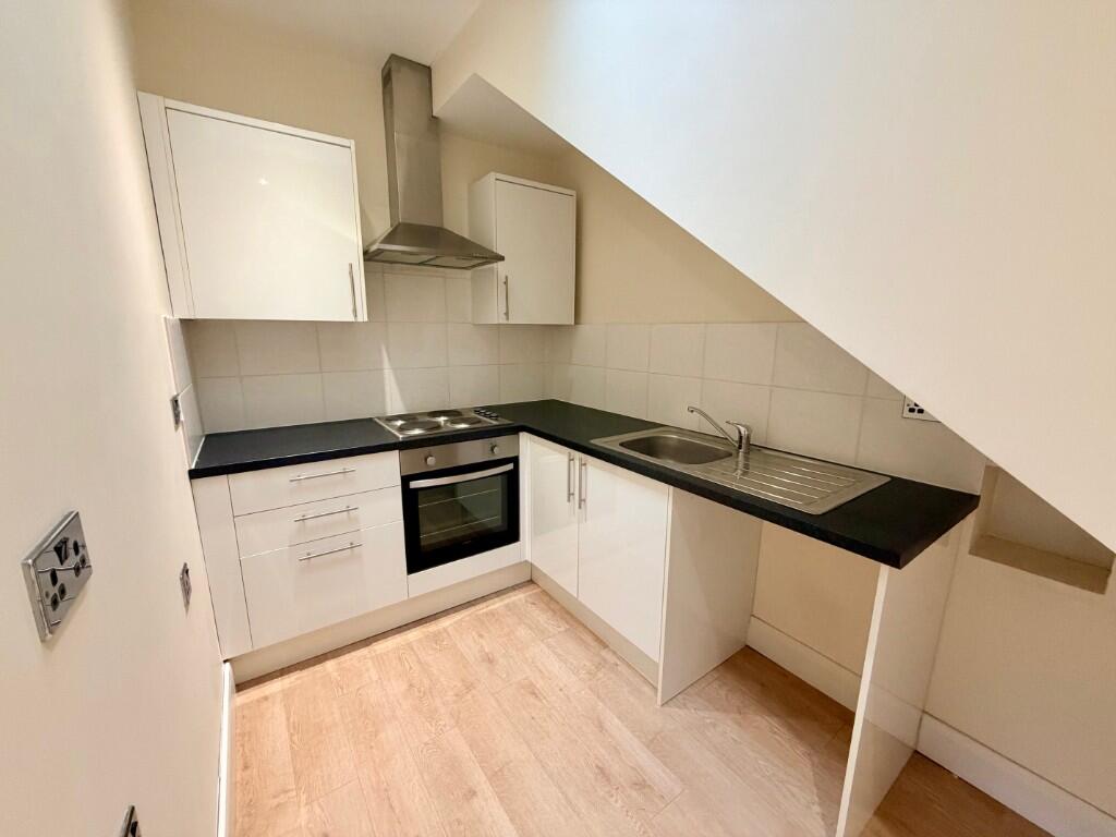 Main image of property: High Street, Maidstone, Kent, ME14