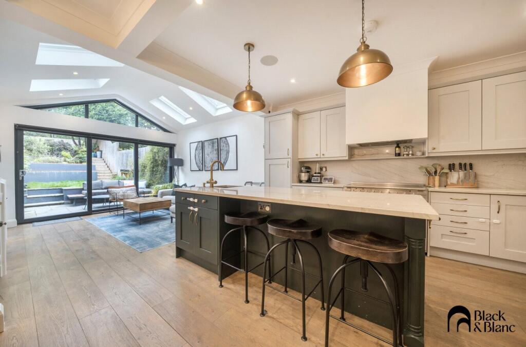 Main image of property: Grierson Road, London, SE23