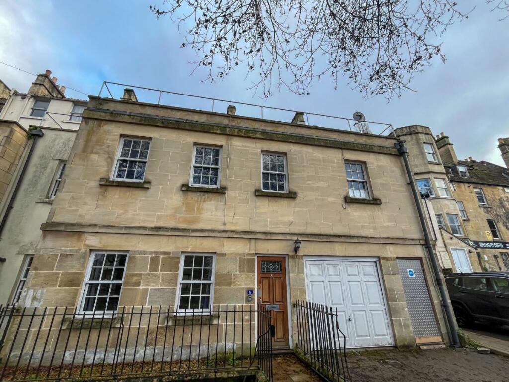 3 bedroom semi-detached house for rent in Rossiter Road, Bath, BA2