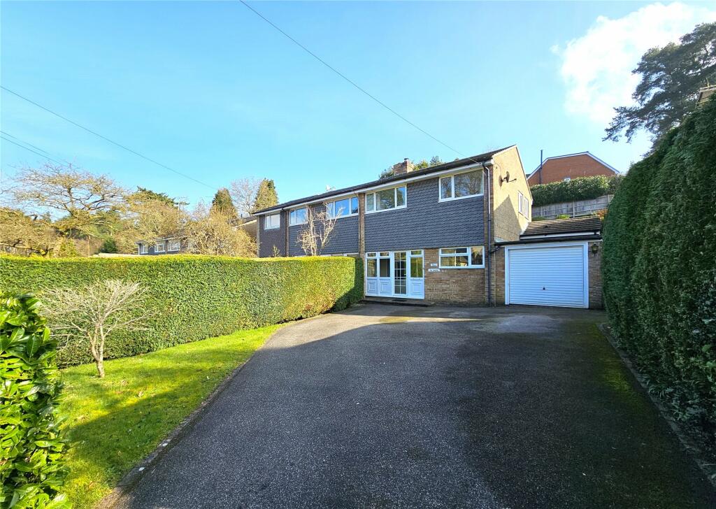 3 bedroom semidetached house for sale in Clovelly Drive, Hindhead
