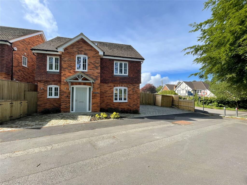 5 bedroom detached house for sale in Eddeys Lane, Headley Down, Bordon