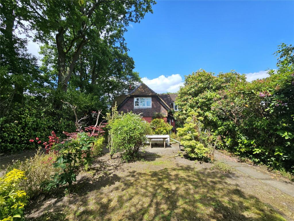 4 bedroom semi-detached house for sale in Beech Lane, Grayshott ...