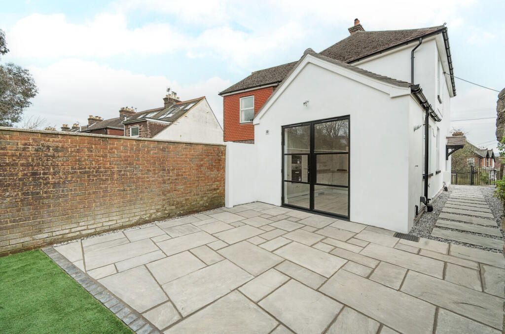 Main image of property: Bannerman Road, Petersfield, Hampshire, GU32