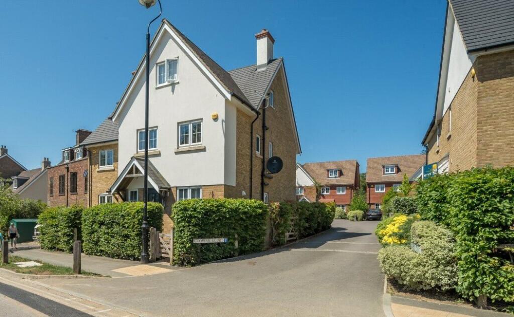 Main image of property: London Road, Hindhead, Surrey, GU26