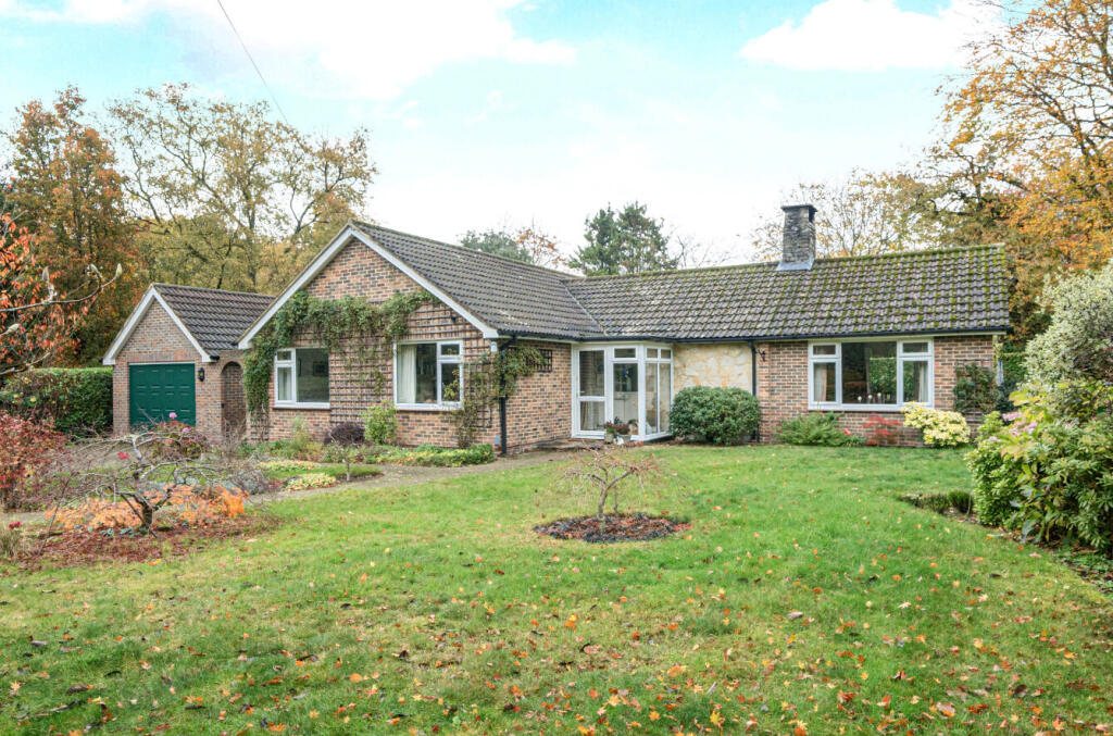 Main image of property: Kiln Way, Grayshott, Hindhead, Hampshire, GU26