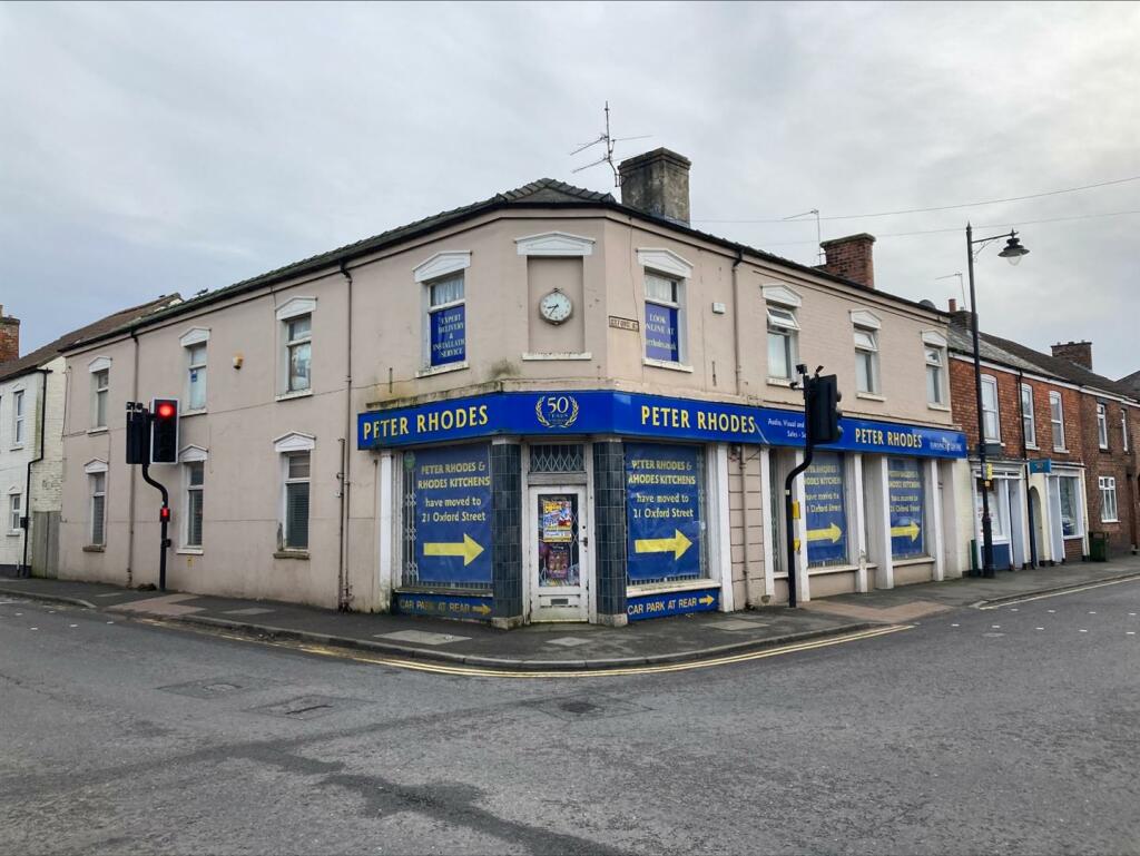Commercial property for sale in Oxford Street, Market Rasen, LN8