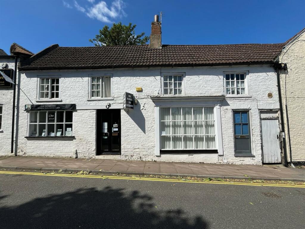 Main image of property: Aswell Street, Louth
